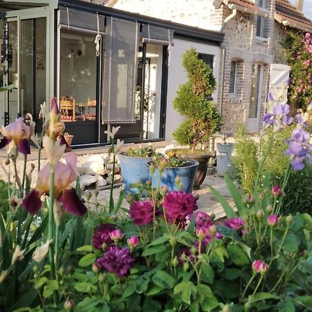 Villa Au calme à la campagne à Montboissier  Extérieur photo